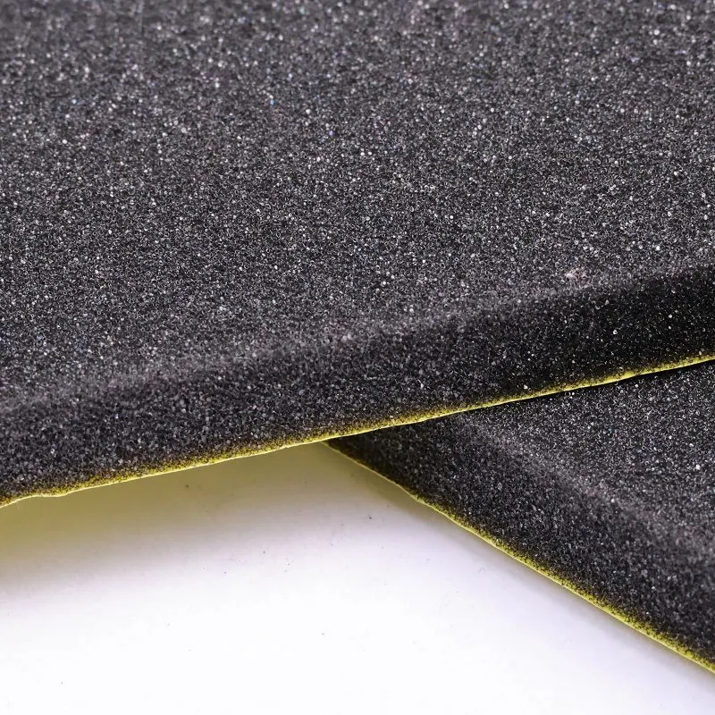 Matériau d'isolation phonique en éponge