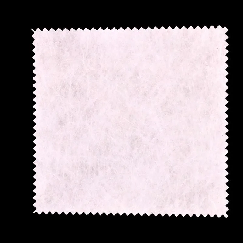 Tissu soufflé par fusion à l'électret d'eau